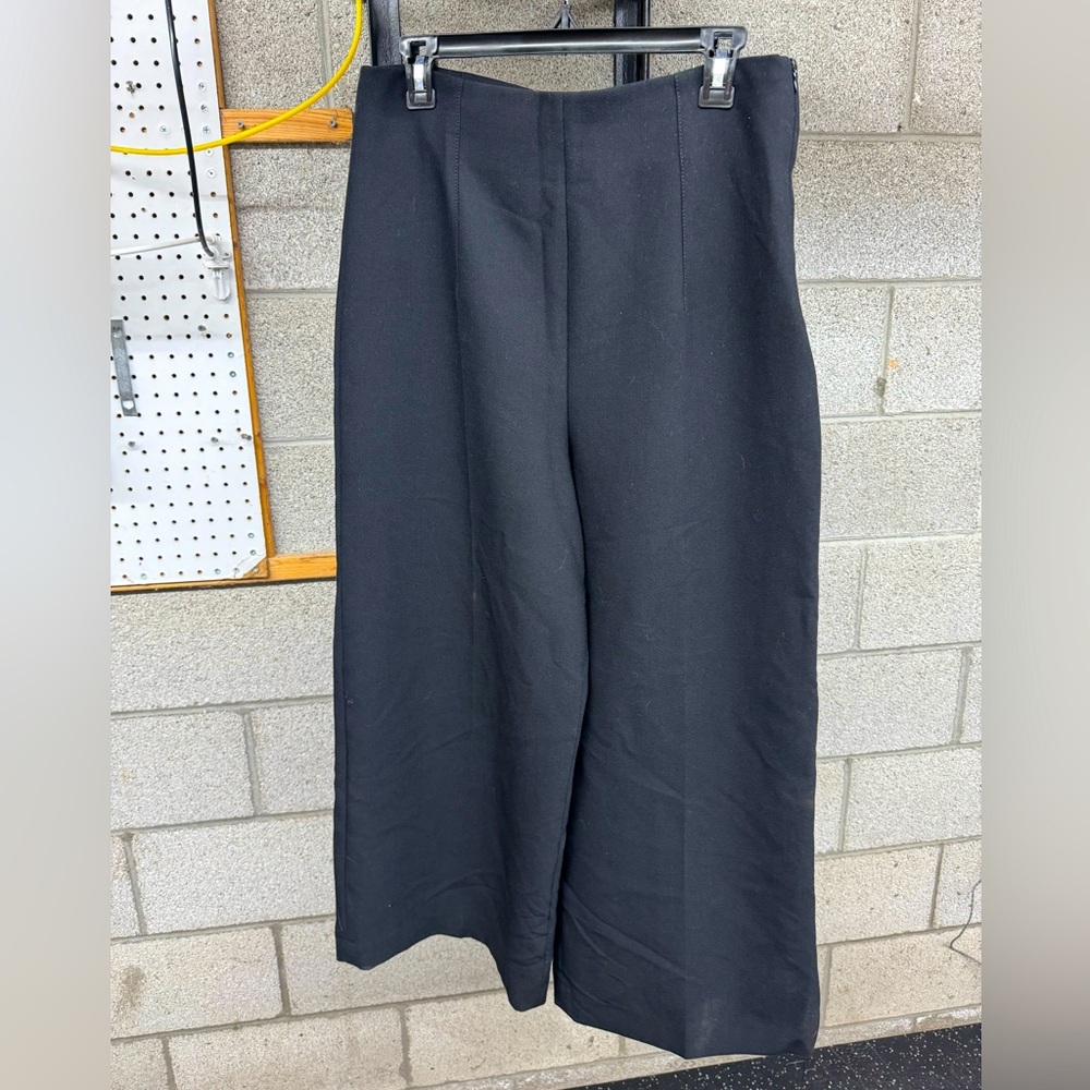 Zara black cropped pants large